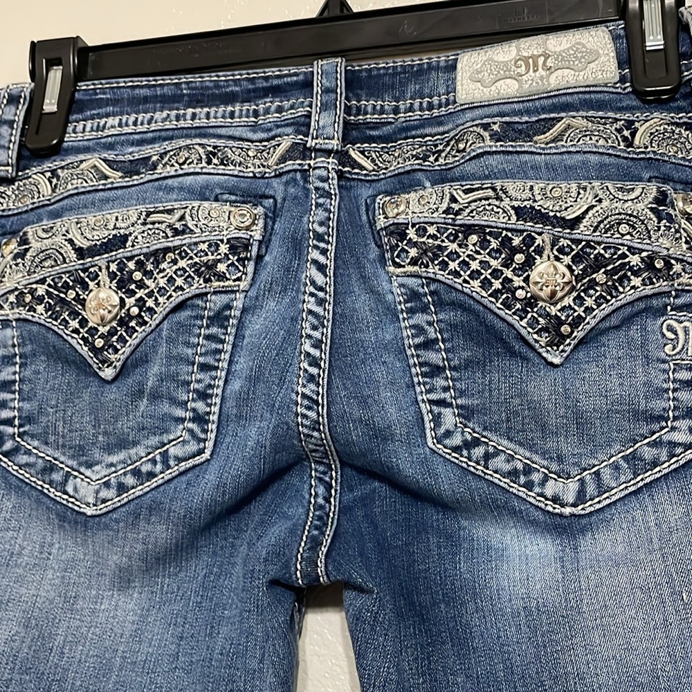 Miss Me Jeans in ladies size 29. Hem may have been shortened. See measurements.